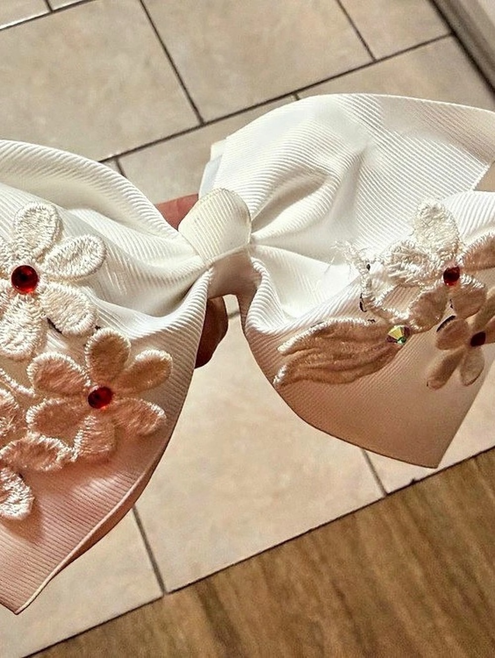 Embellished Floral Bow Hair Accessory in White